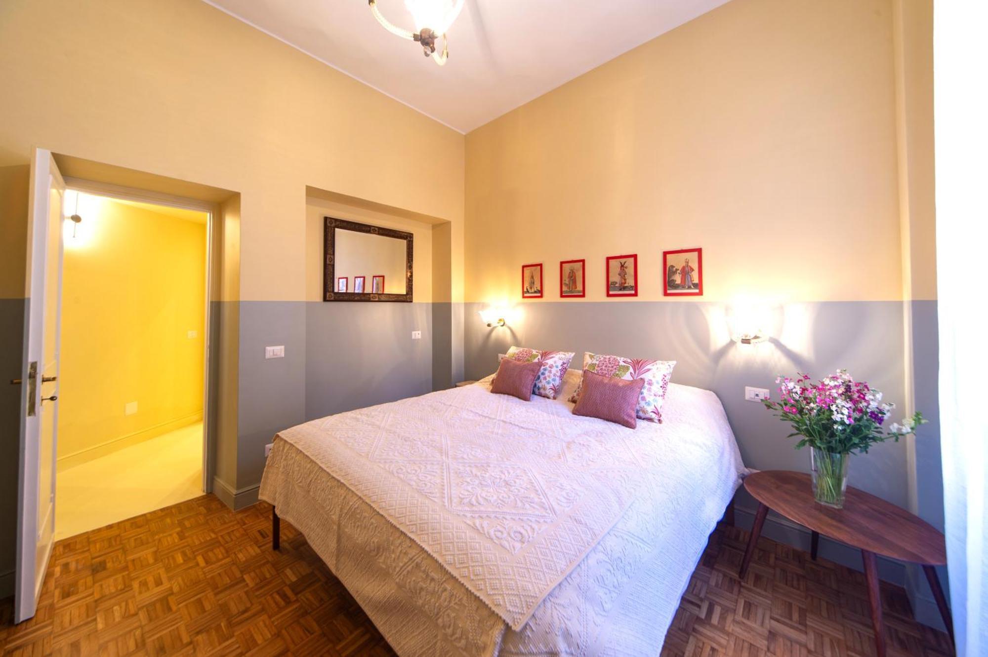Bernini Stay, Next To Trevi Fountain Rom