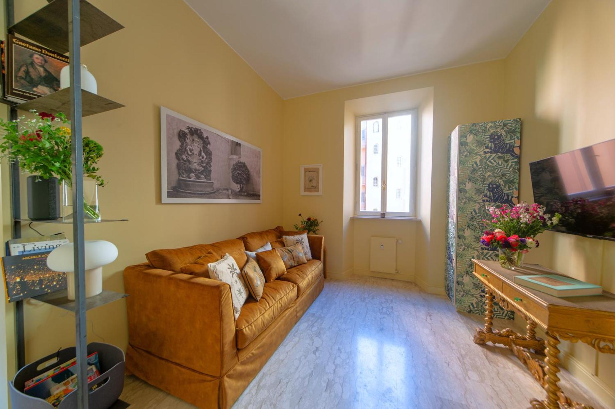 Bernini Stay, Next To Trevi Fountain Rom